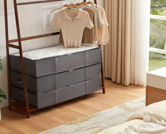 High-Capacity Under-Bed Storage Box For Blankets, Quilts, And Clothing - Image 2